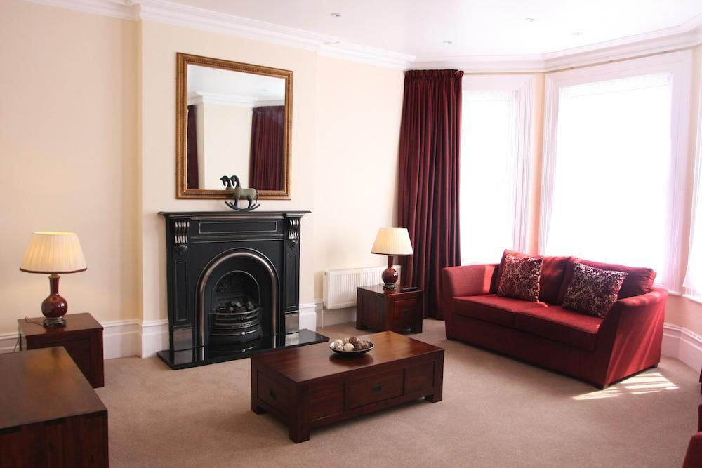 Glenlyn Bed & Breakfast